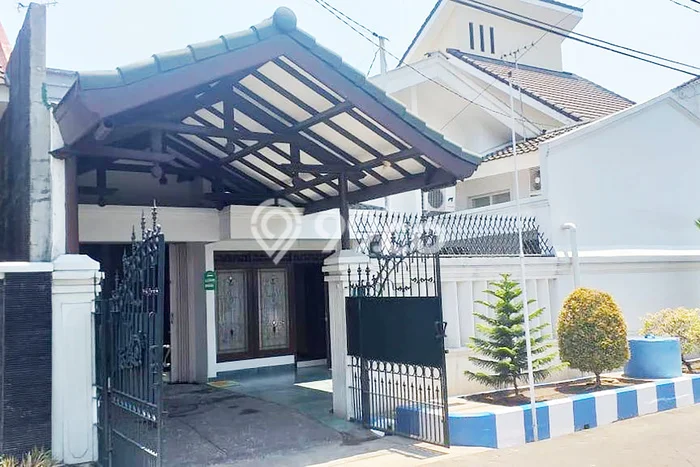 Jual Rumah Favorit Siap Huni LB 180m2 di Sidoarjo, Sidoarjo Jual Rumah Favorit Siap Huni LB 180m2 di Sidoarjo, Sidoarjo