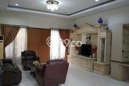 PROPERTI UNGGULAN! Rumah Premium area pekunden, Luas 273m² Bangunan 400m² PROPERTI UNGGULAN! Rumah Premium area pekunden, Luas 273m² Bangunan 400m²