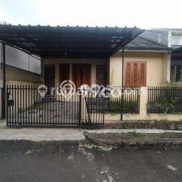 Rumah Tenang area Cianjur Kota, 2 KM, LT 130m² LB 100m² Rumah Tenang area Cianjur Kota, 2 KM, LT 130m² LB 100m²