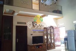 Siap Huni Hunian Elit 5 Kamar di Jajar Dekat ke Mana Pun Siap Huni Hunian Elit 5 Kamar di Jajar Dekat ke Mana Pun
