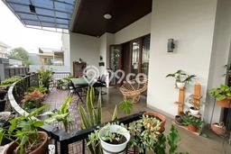 Jual Rumah Luas Elegan Dengan View Cantik di Villa Meruya, Jakarta Barat Jual Rumah Luas Elegan Dengan View Cantik di Villa Meruya, Jakarta Barat