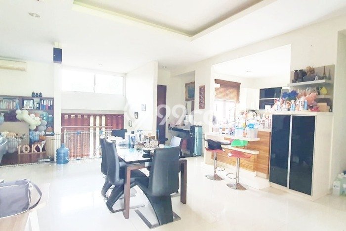 Rumah Mewah LB 500m2 Siap Pakai Desain Elegan di Bintaro, Jakarta Selatan Rumah Mewah LB 500m2 Siap Pakai Desain Elegan di Bintaro, Jakarta Selatan