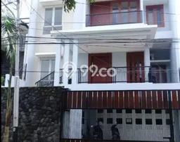 For Sale! Premium House LT 256m2 Desain Elegan di Pondok Indah For Sale! Premium House LT 256m2 Desain Elegan di Pondok Indah