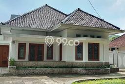 Ready to Use! Luxury House LT 1007m2 Desain Elegan di Sayap Dago Ready to Use! Luxury House LT 1007m2 Desain Elegan di Sayap Dago