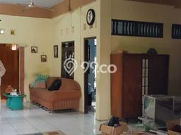 KESEMPATAN EMAS! Rumah di Wonodri, Semarang, Luas 180m² LB 300m² KESEMPATAN EMAS! Rumah di Wonodri, Semarang, Luas 180m² LB 300m²