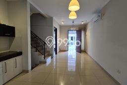 Sewa Rumah Murah di Green Lake City Jakarta Barat Punya 4 KT Sewa Rumah Murah di Green Lake City Jakarta Barat Punya 4 KT