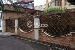 Ready to Use! Luxury House LT 325m2 Desain Elegan di Cirendeu Ready to Use! Luxury House LT 325m2 Desain Elegan di Cirendeu