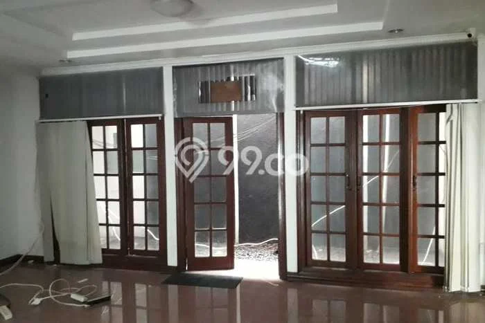 Rumah Sewa Jakarta Barat LT 361m2 LB 425m2 Kawasan Kemanggisan Rumah Sewa Jakarta Barat LT 361m2 LB 425m2 Kawasan Kemanggisan