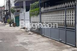 Rumah Terawat di Taman Ratu, Jakarta Barat, LT 90m² LB 100m² DIJUAL CEPAT! Rumah Terawat di Taman Ratu, Jakarta Barat, LT 90m² LB 100m² DIJUAL CEPAT!