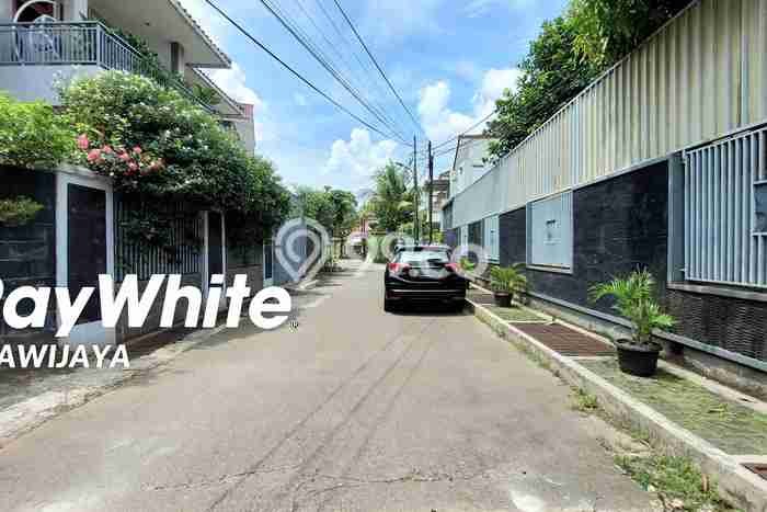 Dijual Rumah Mewah Elegan Dengan View Eksklusif di Warung Buncit, Jakarta Selatan Dijual Rumah Mewah Elegan Dengan View Eksklusif di Warung Buncit, Jakarta Selatan