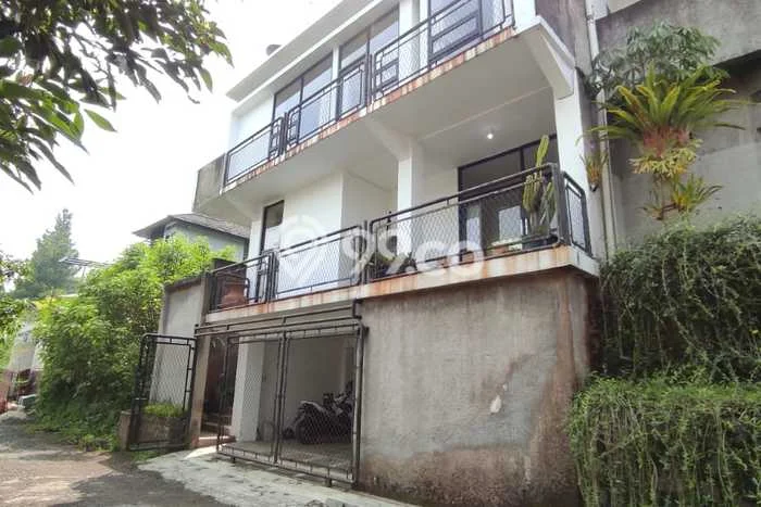 Rumah Elit Modern Siap Huni di Cikutra Bandung Rumah Elit Modern Siap Huni di Cikutra Bandung
