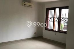 Lokasi strategis! Rumah siap huni disewakan di Kelapa Gading LB 200m2 Lokasi strategis! Rumah siap huni disewakan di Kelapa Gading LB 200m2
