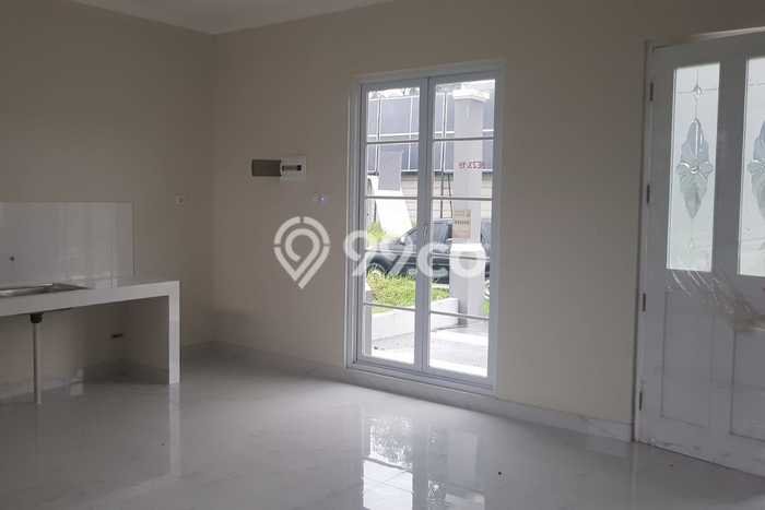 BEST LOCATION! Rumah di Mustikajaya, Dekat Stasiun, 3 KM, LT 140m² LB 100m² BEST LOCATION! Rumah di Mustikajaya, Dekat Stasiun, 3 KM, LT 140m² LB 100m²