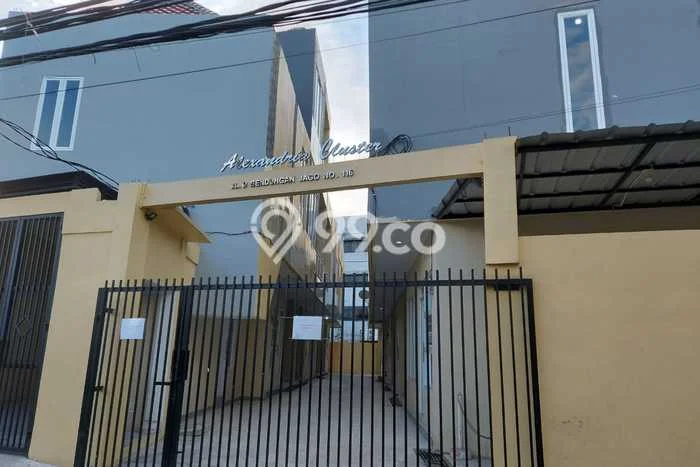 For Sale Rumah 2 Kamar Lokasi Ideal Nyaman dan Strategis di Kemayoran For Sale Rumah 2 Kamar Lokasi Ideal Nyaman dan Strategis di Kemayoran