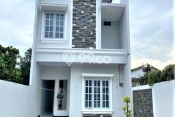For Sale Hunian Rumah Nyaman 3 Kamar di Bintaro, Jakarta Selatan For Sale Hunian Rumah Nyaman 3 Kamar di Bintaro, Jakarta Selatan