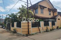 Rumah Lokasi Strategis di Lengkong, Bandung, LT 220m² LB 260m² Rumah Lokasi Strategis di Lengkong, Bandung, LT 220m² LB 260m²