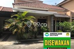 Lokasi strategis! Rumah siap huni dikontrakkan di Colomadu LB 128m2 Lokasi strategis! Rumah siap huni dikontrakkan di Colomadu LB 128m2