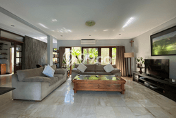 Hunian Elit LB 250m2 Siap Huni Desain Elegan di canggu, Badung Hunian Elit LB 250m2 Siap Huni Desain Elegan di canggu, Badung