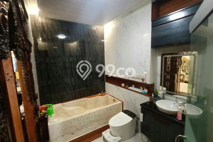 For Sale! Premium House LT 220m2 Desain Elegan di Kartosuro For Sale! Premium House LT 220m2 Desain Elegan di Kartosuro
