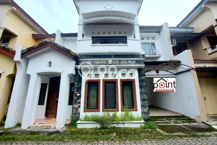SPECIAL PRICE! Rumah Strategis lokasi Colomadu, LT 124m2m² LB 124m2m² SPECIAL PRICE! Rumah Strategis lokasi Colomadu, LT 124m2m² LB 124m2m²