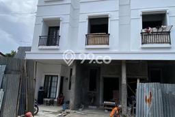 Jual Rumah Minimalis Bagus Punya 2 KT di Menteng Jakarta Pusat - Jual Rumah Minimalis Bagus Punya 2 KT di Menteng Jakarta Pusat -