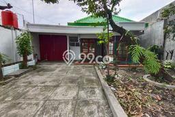 Rumah Strategis Modern Lb 300m2 di Banjarsari, Solo Rumah Strategis Modern Lb 300m2 di Banjarsari, Solo