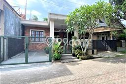 Jual Rumah Strategis Bagus Punya 2 KT di Cinere Depok SHM Jual Rumah Strategis Bagus Punya 2 KT di Cinere Depok SHM