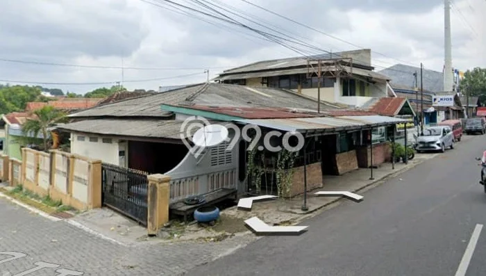 Bisa KPR! Rumah Bulustalan, Semarang, LT 290m2m² LB 338m2m² Bisa KPR! Rumah Bulustalan, Semarang, LT 290m2m² LB 338m2m²