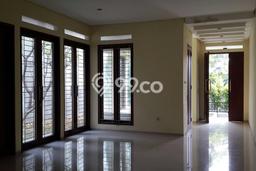 Ready to Use! Luxury House LT 185m2 Desain Elegan di Bintaro Ready to Use! Luxury House LT 185m2 Desain Elegan di Bintaro