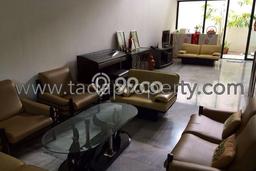 Ready to Use! Premium House LT 220m2 Desain Modern di Gelong Baru Ready to Use! Premium House LT 220m2 Desain Modern di Gelong Baru