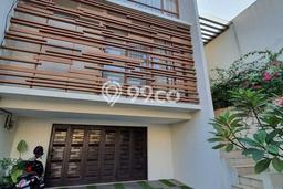Rumah Lingkungan Nyaman kawasan Ampera, Jakarta Selatan, LT 180m² Bangunan 380m² Rumah Lingkungan Nyaman kawasan Ampera, Jakarta Selatan, LT 180m² Bangunan 380m²