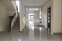 Rumah Luxury Modern Tanpa Renovasi di Green Lake City Jakarta Barat Rumah Luxury Modern Tanpa Renovasi di Green Lake City Jakarta Barat