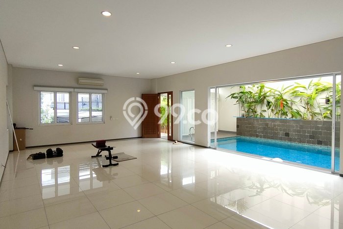 Rumah Modern Dikontrakkan di Kebayoran Baru Jakarta Selatan Area Sangat Strategis Rumah Modern Dikontrakkan di Kebayoran Baru Jakarta Selatan Area Sangat Strategis