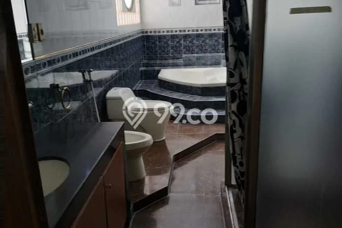 Sewa Rumah Nyaman LT 850m2 / LB 1200m2 di Bangka, Jakarta Selatan Sewa Rumah Nyaman LT 850m2 / LB 1200m2 di Bangka, Jakarta Selatan