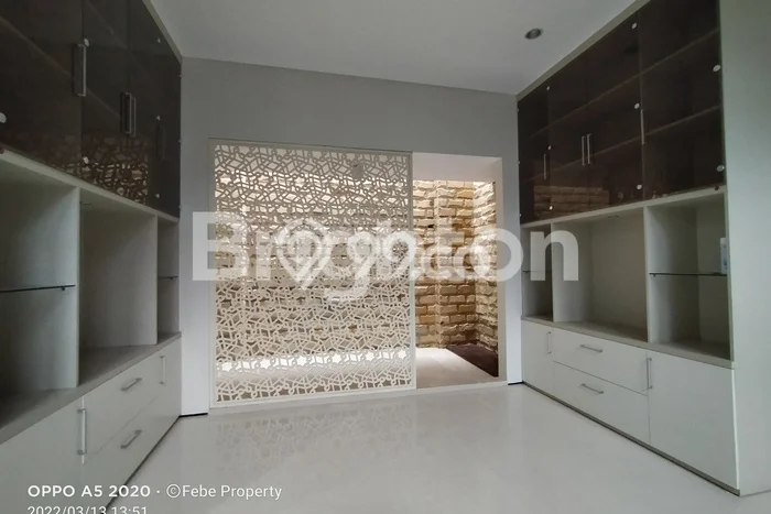 Rumah Elit Modern Siap Huni di Araya Malang Rumah Elit Modern Siap Huni di Araya Malang