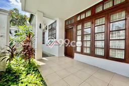 Ready to Use! Premium House LT 270m2 Desain Modern di Cipete Ready to Use! Premium House LT 270m2 Desain Modern di Cipete