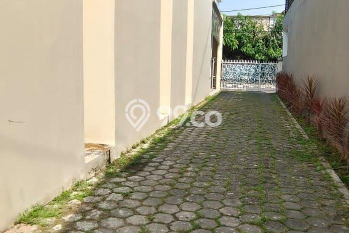 Jual Rumah Luas Elegan Dengan View Cantik di Jatiwaringin, Bekasi Jual Rumah Luas Elegan Dengan View Cantik di Jatiwaringin, Bekasi
