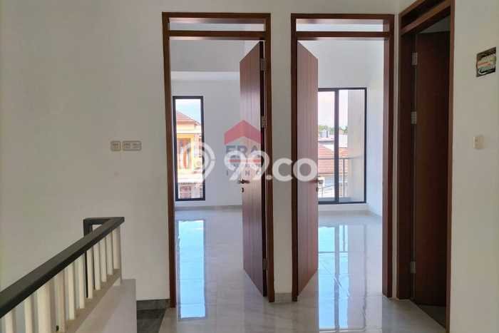 Ready to Use! Premium House LT 125m2 Desain Elegan di Mekar Wangi Ready to Use! Premium House LT 125m2 Desain Elegan di Mekar Wangi