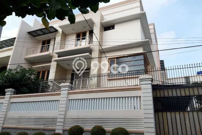 Rumah Mewah LB 672m2 Siap Pakai Desain Elegan di Jelambar, Jakarta Barat Rumah Mewah LB 672m2 Siap Pakai Desain Elegan di Jelambar, Jakarta Barat