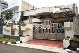 Rumah 2Lt TENGAH KOTA di Seteran,Bagus,Siap Pakai Rumah 2Lt TENGAH KOTA di Seteran,Bagus,Siap Pakai