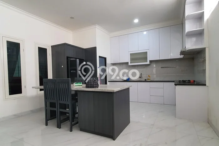 Lokasi strategis! Rumah siap pakai disewakan di Penjaringan LB 120m2 Lokasi strategis! Rumah siap pakai disewakan di Penjaringan LB 120m2