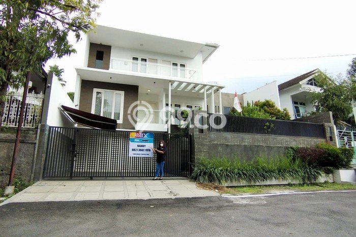 BEST PRICE! Rumah Berkualitas area , Luas 450m2m² LB 883m2m² BEST PRICE! Rumah Berkualitas area , Luas 450m2m² LB 883m2m²