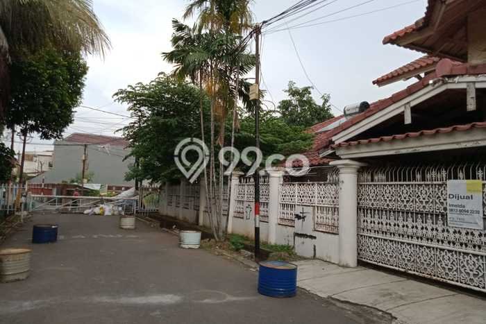 Rumah Mewah LB 250m2 Siap Pakai Desain Elegan di Pulo Asem, Jakarta Timur Rumah Mewah LB 250m2 Siap Pakai Desain Elegan di Pulo Asem, Jakarta Timur