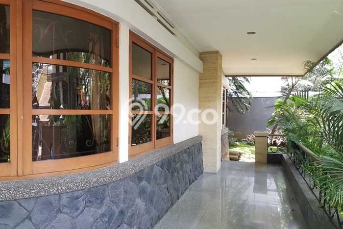 GOOD DEAL! Rumah Strategis area , LT 680m2m² Bangunan 450m2m² GOOD DEAL! Rumah Strategis area , LT 680m2m² Bangunan 450m2m²