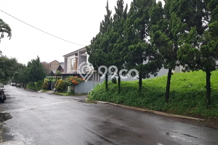 Lahan Dijual Lokasi Strategis di Bandung dengan Luas 1330m2 Lahan Dijual Lokasi Strategis di Bandung dengan Luas 1330m2