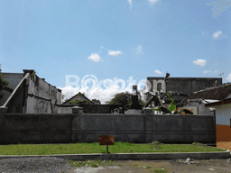 Lahan Dijual Lokasi Strategis di Malang dengan Luas 300m2 Lahan Dijual Lokasi Strategis di Malang dengan Luas 300m2
