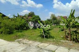 HARGA TERBAIK! Tanah Kawasan Karanganyar, Luas 90m², Lokasi Prima HARGA TERBAIK! Tanah Kawasan Karanganyar, Luas 90m², Lokasi Prima
