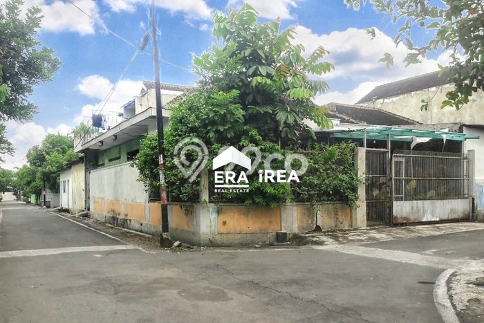 Lahan Strategis di Jaten Dijual dengan Luas 200m2 Lahan Strategis di Jaten Dijual dengan Luas 200m2