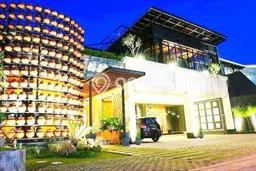 AREA PROSPEKTIF! Tanah di Caturtunggal, Luas 1100m², Dekat Transportasi AREA PROSPEKTIF! Tanah di Caturtunggal, Luas 1100m², Dekat Transportasi
