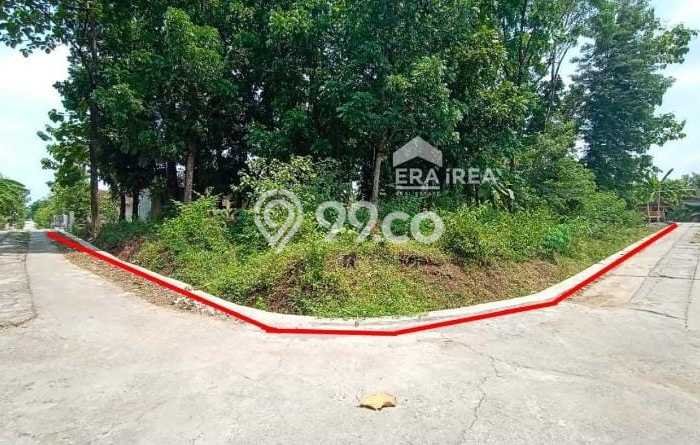 Jarang Ada! Tanah di Gondangrejo Punya Luas 320m2 SHM Jarang Ada! Tanah di Gondangrejo Punya Luas 320m2 SHM